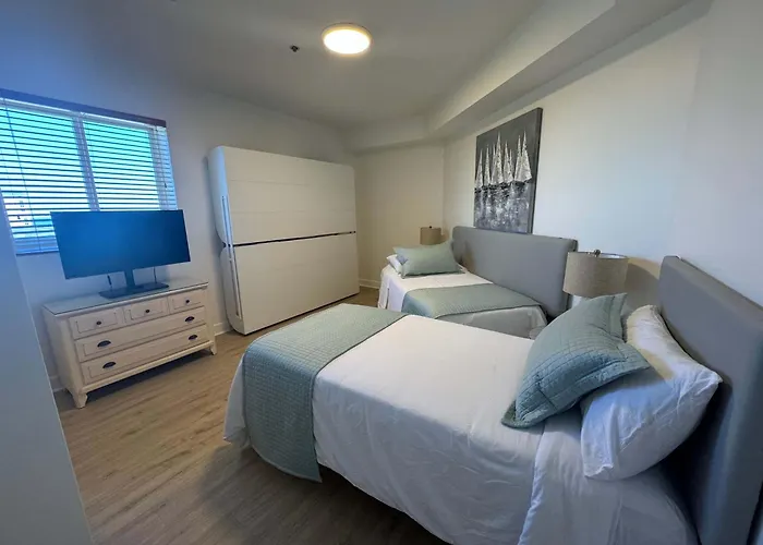 Beachfront Penthouse W Gulf & Bay Views * Gulf Shores