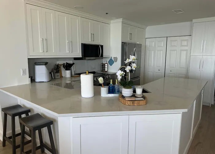 Beachfront Penthouse W Gulf & Bay Views Holiday home *